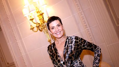 image de la news Pourquoi Cristina Cordula a-t-elle les cheveux courts ? Elle répond, et ce n'est pas de son plein gré !