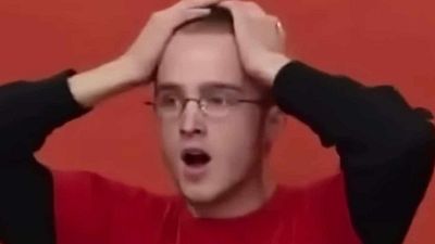 image de la news Oui, c'est bien lui ! Il y a 25 ans, avant de devenir la star d'une des meilleures séries de l'Histoire, cet acteur passait à la télé pour la première fois