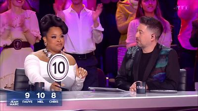 image de la news "C'est le premier 10 de la saison", Mel Charlot éblouie dans Danse avec les stars, qui a obtenu la note de 10 ?