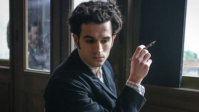 image de la news Montmartre sur TF1 : Mikaël Mittelstadt (Charles) dessine-t-il vraiment dans la série ? Il répond en toute franchise