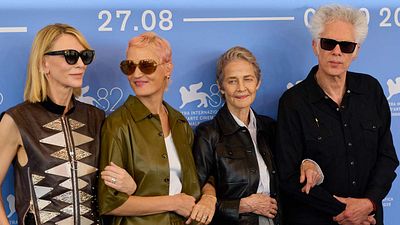 image de la news Venise 2025 : Lion d'Or pour Father Mother Sister Brother de Jim Jarmusch... Un film avec Dwayne Johnson et une Française également au palmarès !