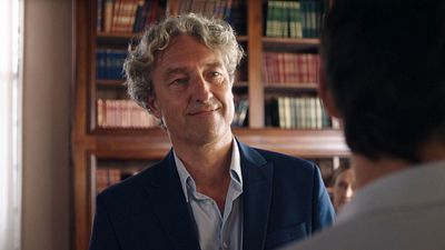 image de la news Ici tout commence : l'Institut change de directeur, découvrez à qui Teyssier cède sa place !