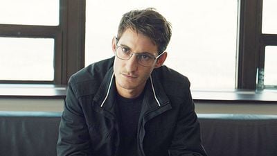 image de la news Boîte noire sur France 2 : Pierre Niney s’est inspiré de ce rôle culte de DiCaprio pour jouer son personnage obsessionnel