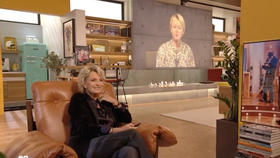 image de la news “J’ai envie de lui donner des conseils à cette pauvre fille”, la réaction spontanée de Sophie Davant face à une vidéo d’archive