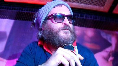 image de la news "Je le regrette et je ne le referai jamais" : Joaquin Phoenix garde un souvenir "horrible" de sa prestation il y a 16 ans