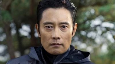 image de la news Squid Game sur Netflix : Lee Byung-hun se fait-il doubler quand le Front Man porte le masque ?
