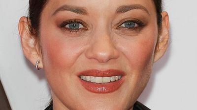 image de la news "J'ai bien dû lire le scénario une vingtaine de fois" : Marion Cotillard a été marquée à vie par le tournage de ce chef-d'oeuvre de la science-fiction noté 4,5 sur 5