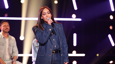image de la news "Un vrai moment de fragilité" : Amel Bent émue aux larmes lors des 20 ans de la Nouvelle Star