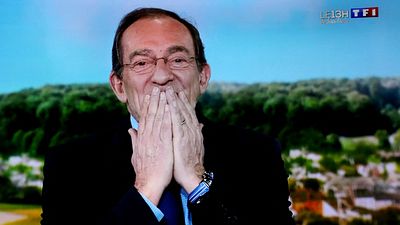 image de la news Gilles Bouleau, Marie-Sophie Lacarrau, Jacques Legros… les stars de TF1 rendent hommage à Jean-Pierre Pernaut, un après sa mort