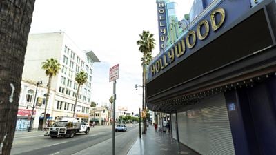 Hollywood : les scénaristes menacent d'une grève