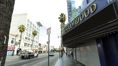 image de la news Hollywood : les scénaristes menacent d'une grève