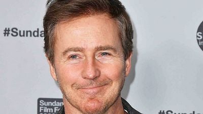 image de la news "Mes vrais fans devraient laisser tomber ce rôle" : il y a 24 ans, Edward Norton ne voulait vraiment pas jouer dans ce film d'action au casting 5 étoiles