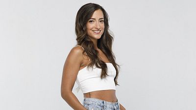 image de la news Marié(e) à tout prix (portrait) : qui est Fiona, la sensible brune d'origine italienne ? Signe astro, Instagram... Toutes les infos !