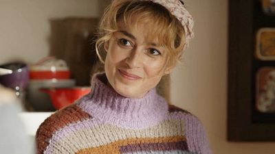 image de la news Un Si Grand Soleil : Flore et Charles bientôt en couple ? Les confidences d’Emmanuelle Bouaziz