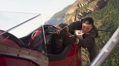 image de la news Tom Cruise suspendu à un avion à 3 000 mètres du sol : comment a été tournée la cascade la plus spectaculaire du nouveau Mission Impossible ?