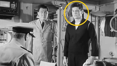 image de la news Il y a 74 ans, cet acteur faisait ses débuts au cinéma et aujourd'hui tout le monde le connait. L'avez-vous reconnu dans son premier rôle ?