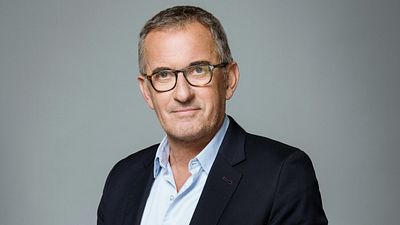 image de la news Christophe Dechavanne revient sur sa difficile traversée du désert
