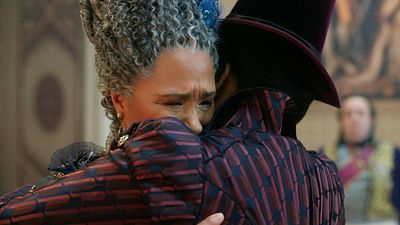 image de la news Bridgerton saison 4 : ce petit détail sur la Reine Charlotte nous a fait pleurer…