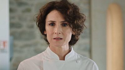 image de la news Ici tout commence sur TF1 : Clotilde et Hector en couple autrefois ? Elle perd ses moyens face à lui !