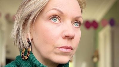 image de la news Familles nombreuses : “J’ai dû appeler le centre antipoison”, mésaventure pour Justine Cordule