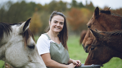 image de la news L’amour est dans le pré : avant même l’émission, Célia croule déjà sous les demandes d’hommes, “ils voulaient me rencontrer”