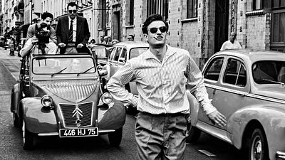 image de la news "Si vous n'aimez pas la mer..." : c'est la réplique la plus célèbre d'À bout de souffle, mais elle n'est pas dans le film qui raconte son tournage. Pourquoi ?