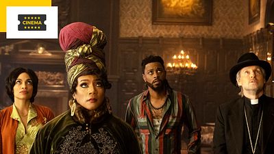 image de la news Ryan Gosling a failli jouer dans Le Manoir hanté : 5 choses à savoir sur la comédie d'épouvante Disney !