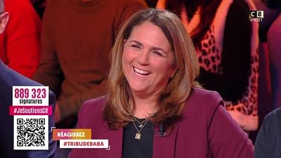 image de la news "Tu aurais pu nous le dire", Valérie Benaïm amoureuse d'un autre ? Les chroniqueurs de Touche pas à mon poste s'amusent