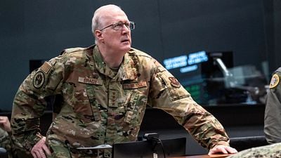 image de la news A House of Dynamite sur Netflix : le thriller de Kathryn Bigelow est-il réaliste ? Voici la réponse du Pentagone !