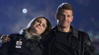 image de la news Bones : "Tu peux en nommer une au moins ?" Cette drôle d'habitude d'Emily Deschanel agaçait son partenaire David Boreanaz