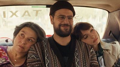 image de la news Tout va super est-il un bon film ? Que pensent les spectateurs de cette nouvelle comédie portée par Hakim Jemili et Noémie Lvovsky ?