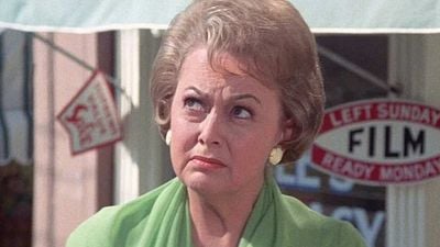 image de la news Cette actrice a vécu jusqu'à 104 ans, a remporté 2 Oscars et a joué dans l'un des plus grands films de tous les temps... Sa sœur était également une célèbre star hollywoodienne !