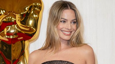 image de la news Premières photos de Margot Robbie dans l'adaptation d'un des romans les plus célèbres de tous les temps