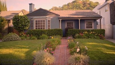 image de la news Malcolm : la maison de la famille est-elle vraiment la même dans la nouvelle série ? On connait la réponse !