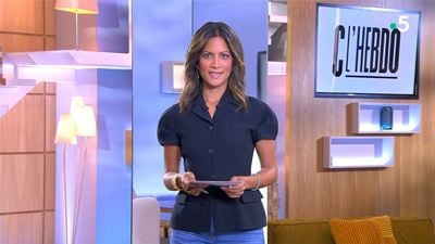 C l’hebdo (France 5) : qui est Aurélie Casse, la nouvelle présentatrice qui a succédé à Ali Baddou ?