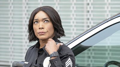 image de la news 9-1-1 : bonne nouvelle pour les fans de la série ! Deux personnages majeurs vont prendre de l'importance dans la saison 9