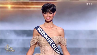 image de la news Miss France : Surprise, Eve Gilles n'était pas la candidate préférée du public ! Le détail des votes révélé...