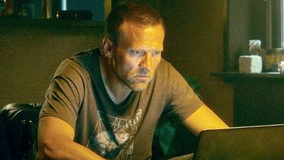 image de la news 50 millions d'exemplaires vendus : cet auteur culte de thrillers nordiques va être adapté par Netflix... Ça promet une série intense pour 2026 !