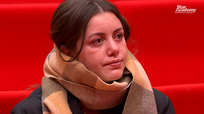 image de la news Baisse de moral pour Maureen… Elle dévoile ses complexes et fond en larmes à la Star Academy