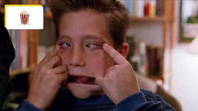 image de la news Il y a 33 ans, ce petit garçon faisait la grimace dans cette géniale comédie, aujourd'hui c'est une star internationale : l'avez-vous reconnu ?