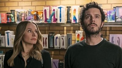 image de la news Disponible aujourd'hui sur Netflix : après 1 an d'attente, Noah (Adam Brody) et Joanne (Kristen Bell) sont enfin de retour dans la saison 3 de Nobody Wants This !