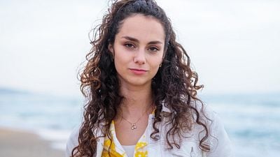 image de la news Demain nous appartient : "Je ne m’attendais pas à ce que les scénaristes les mettent ensemble"... Salomé Benitha lève le voile sur l'avenir sentimental de Violette.