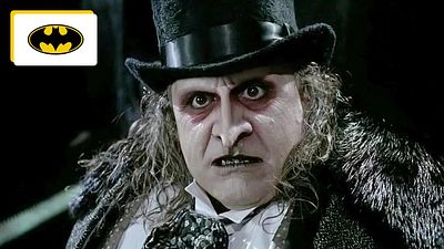 image de la news "Heureusement que j'avais mon costume" : le Pingouin mordu par un singe sur le tournage de Batman ? On a les images !