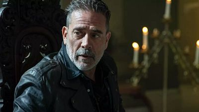 image de la news "Personne ne m'a prévenu" : cette anecdote de tournage racontée par Jeffrey Dean Morgan va dégoûter tous les fans de The Walking Dead