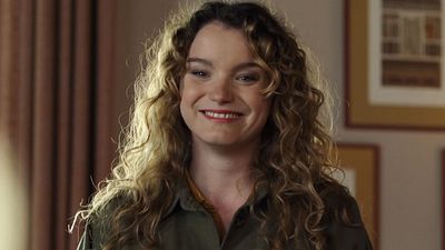 image de la news Ici tout commence : on sait quand Kelly (Axelle Dodier) va revenir à l'Institut... et c'est pour bientôt !