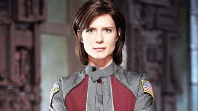 image de la news 16 ans après la fin de Stargate Atlantis, que devient Torri Higginson, alias Elizabeth Weir dans la série de science-fiction ?