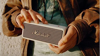 image de la news C'est de la folie : Amazon écrase le prix de la célèbre enceinte Marshall Emberton II (-36%)