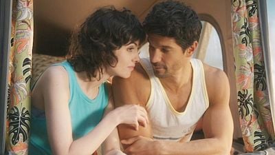 image de la news Scènes de ménages : Léo et Leslie vont-ils avoir un bébé dans la nouvelle saison ? Les acteurs répondent