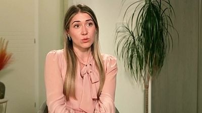 image de la news Mariés au premier regard : "Ils me taquinent énormément avec ça", Mélanie prête à quitter Grenoble et poser ses valides dans le Sud avec Lucile et Alex ?