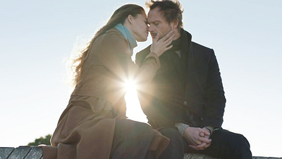 image de la news Demain nous appartient : Victoire se console dans les bras de Samuel